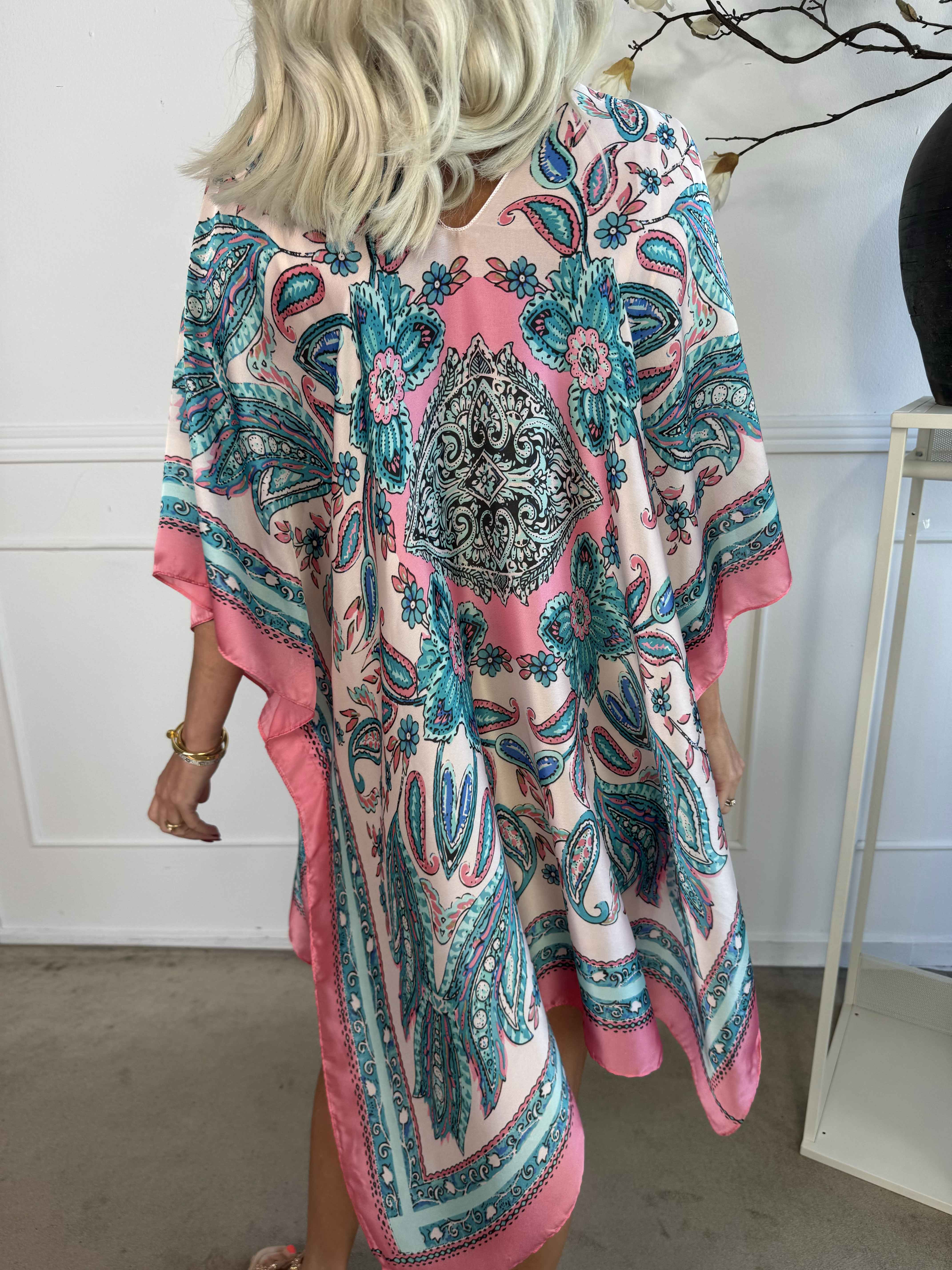 Miranda - Löst mönstrad tunika i mjuk viskos och siden